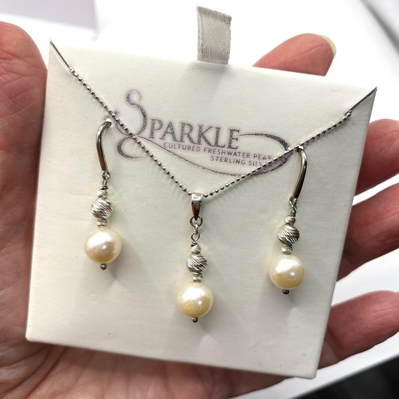 STERLING  Silver & Cultured Pearl Necklace and Earrings Set New In Box - Picture 2 of 8